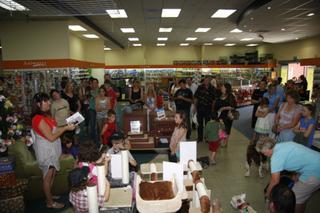 All these humans and dogs were to see my book, how cool is that?